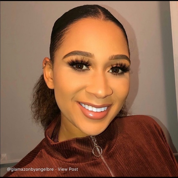 ALLURE - Picture 3 of 3